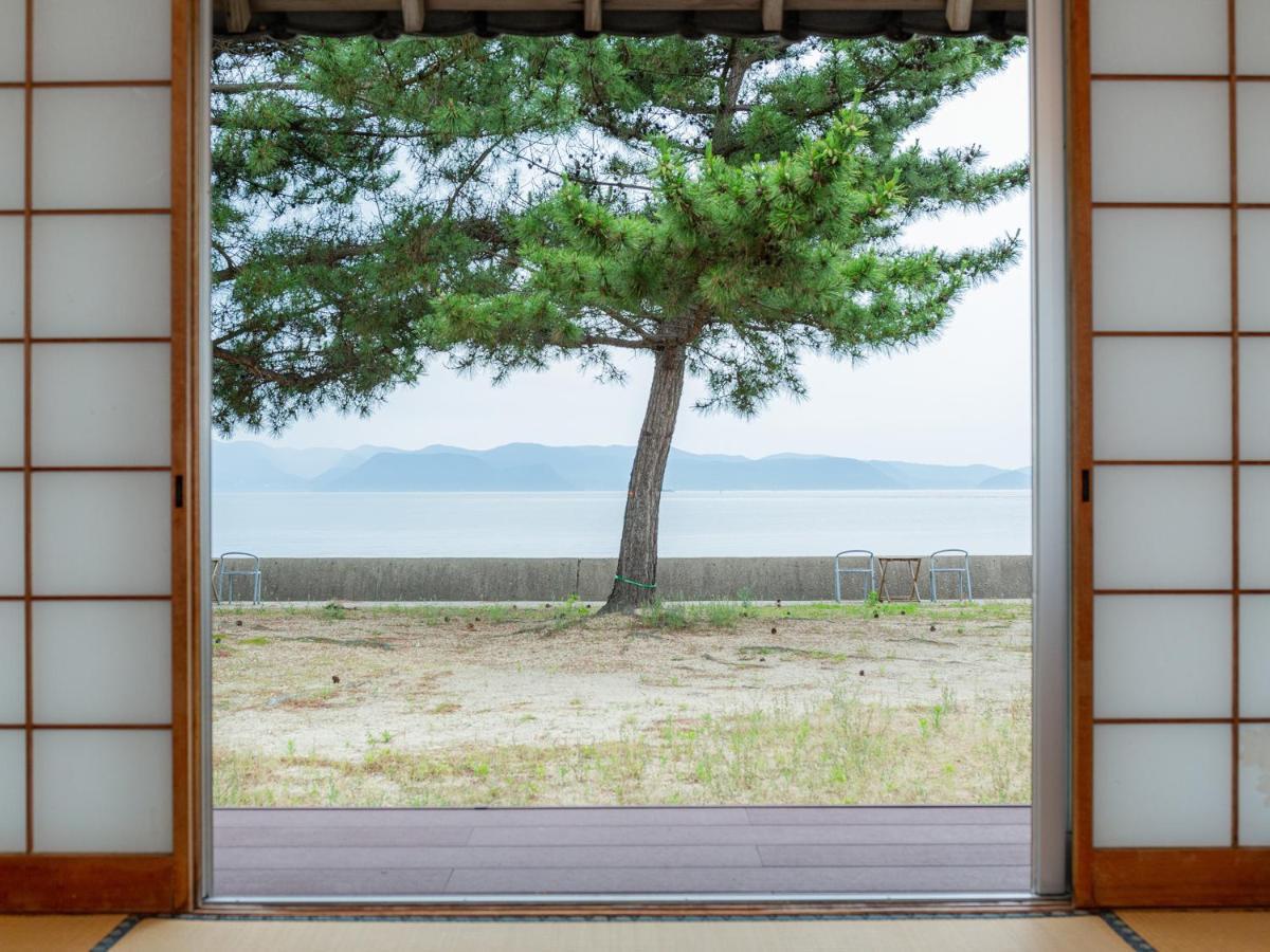 直島町ふるさと海の家 つつじ荘 -Seaside Park Stay Tsutsujiso- Buitenkant foto