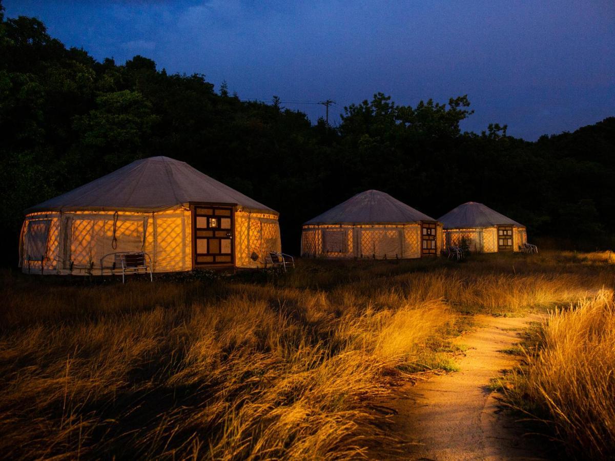 直島町ふるさと海の家 つつじ荘 -Seaside Park Stay Tsutsujiso- Buitenkant foto