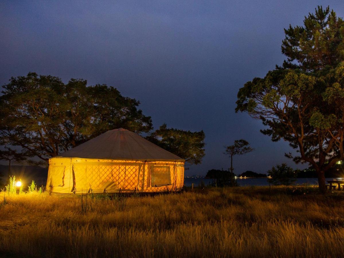 直島町ふるさと海の家 つつじ荘 -Seaside Park Stay Tsutsujiso- Buitenkant foto