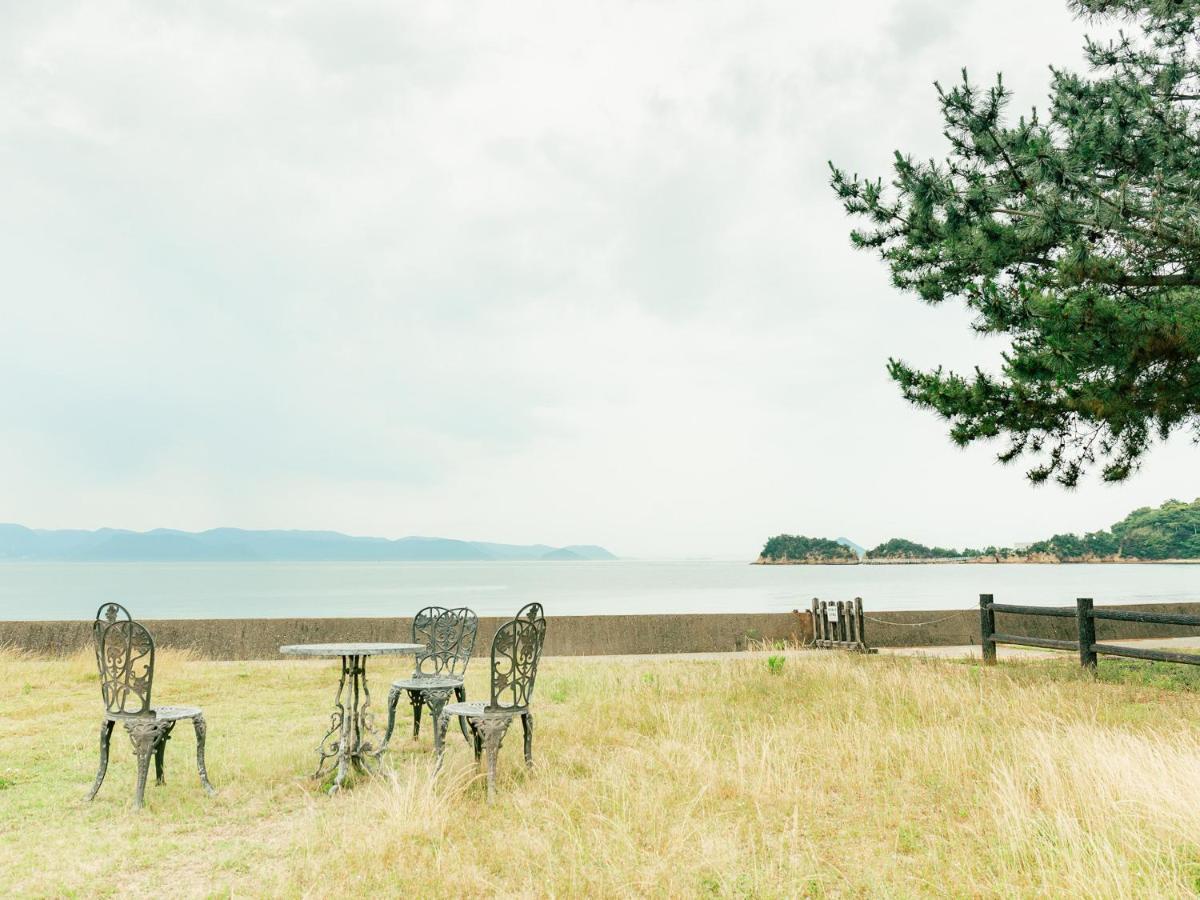 直島町ふるさと海の家 つつじ荘 -Seaside Park Stay Tsutsujiso- Buitenkant foto