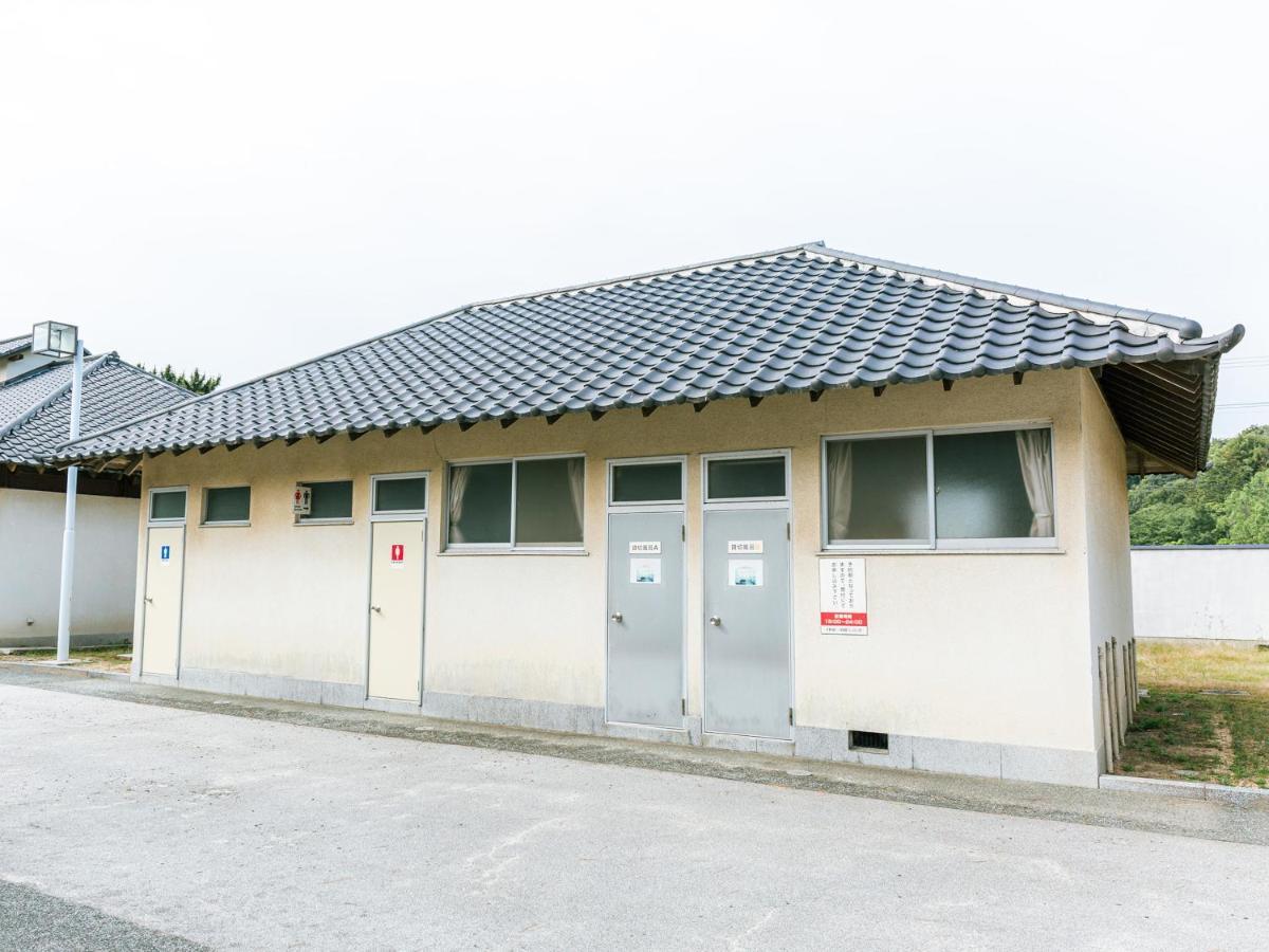 直島町ふるさと海の家 つつじ荘 -Seaside Park Stay Tsutsujiso- Buitenkant foto